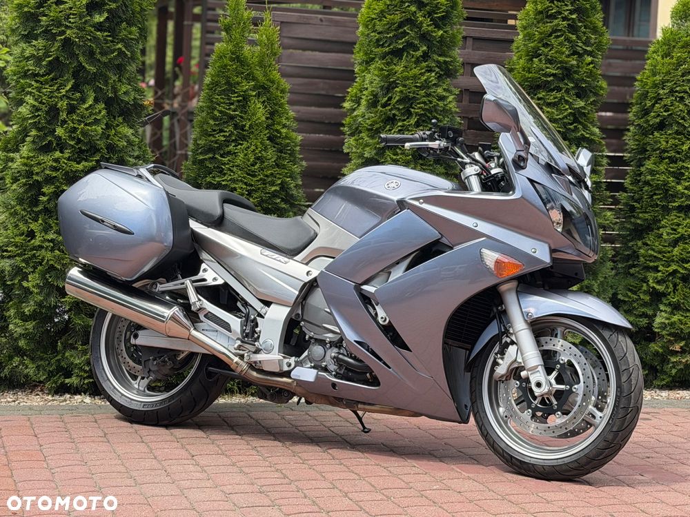 Yamaha FJR - 2