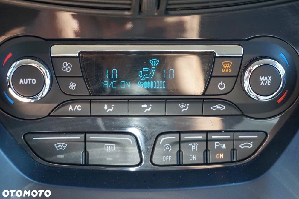 Ford Kuga 2.0 TDCi 4x4 Business Edition - 32