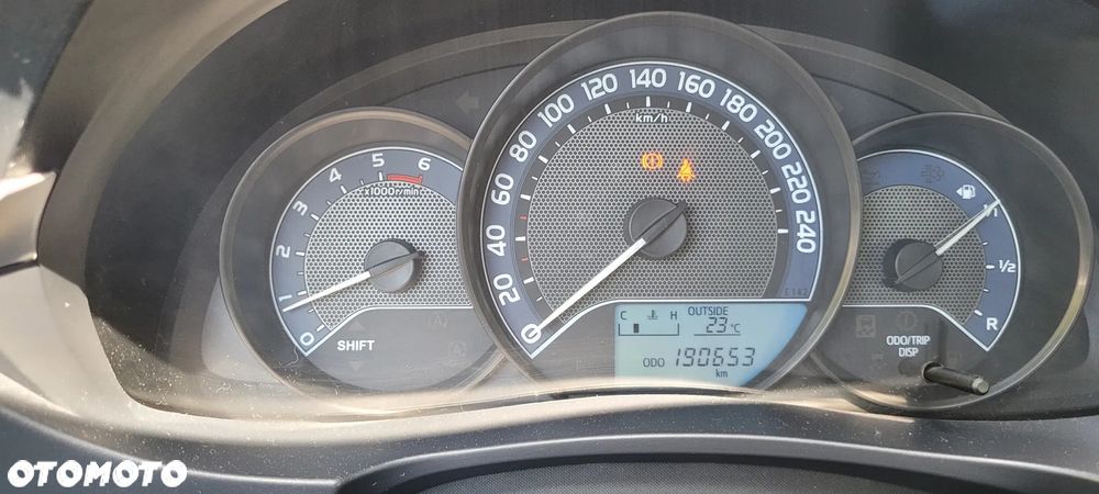 Toyota Corolla 1.4 D-4D Active - 9