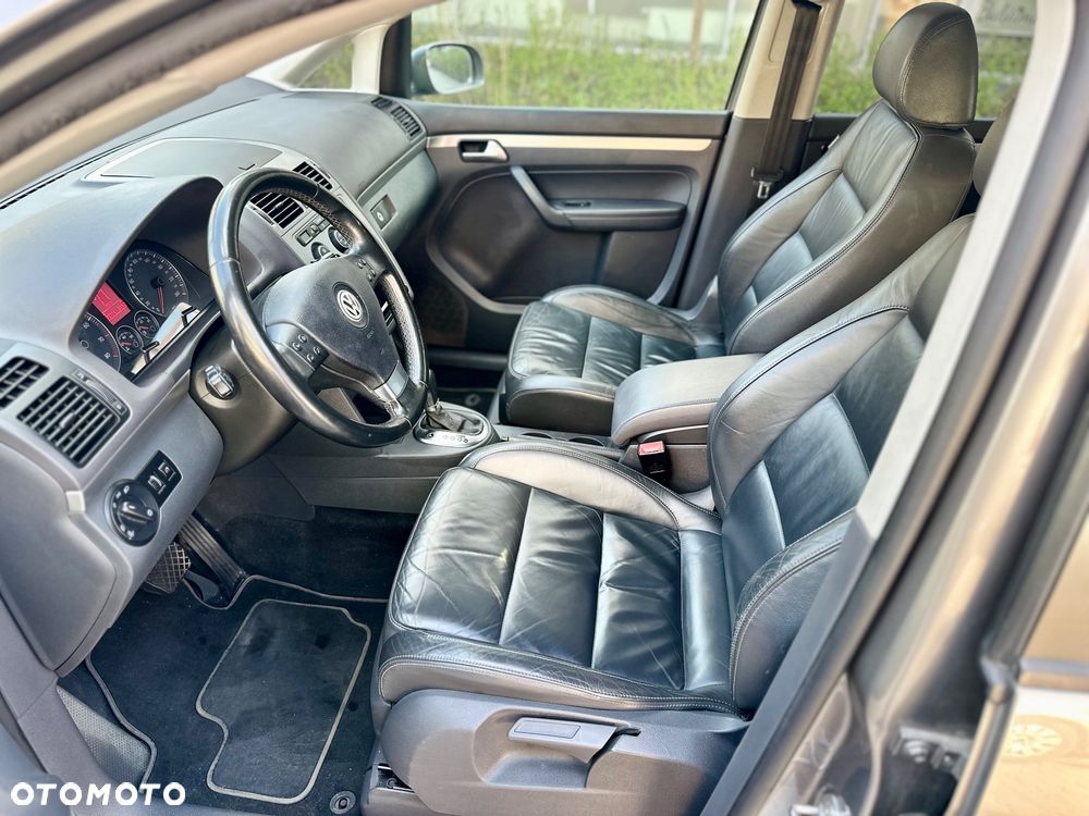 Volkswagen Touran 1.4 TSI DSG Highline - 12