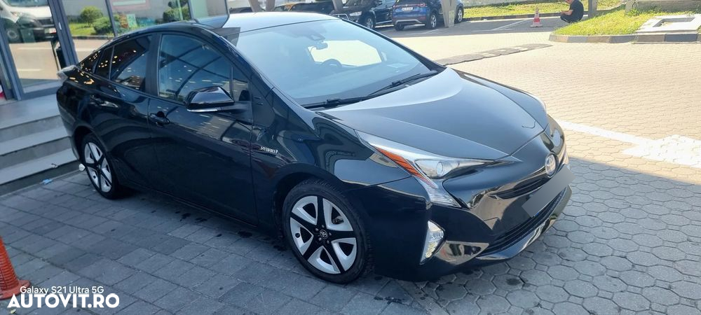 Toyota Prius (Hybrid) Executive - 4