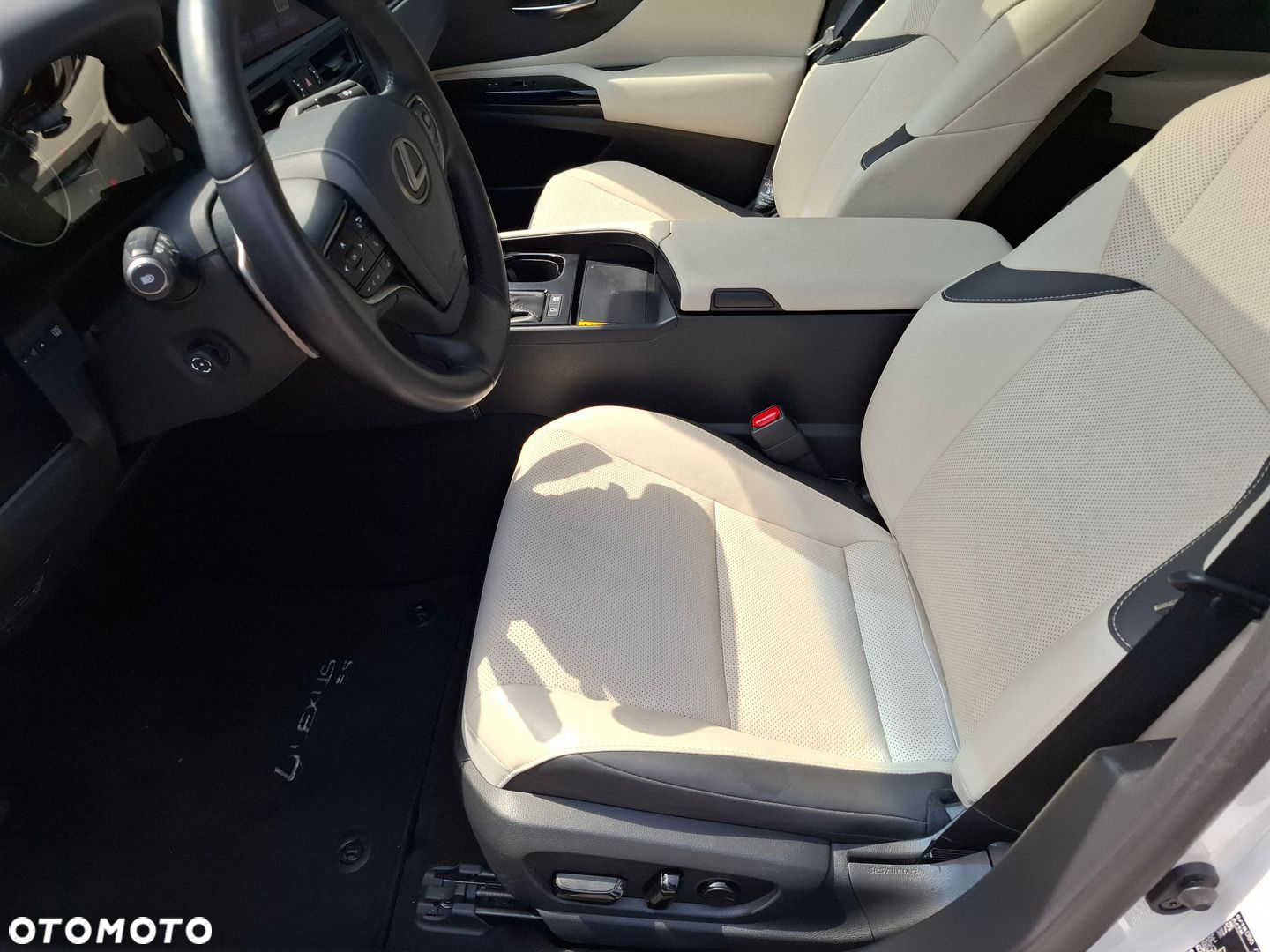 Lexus ES - 15