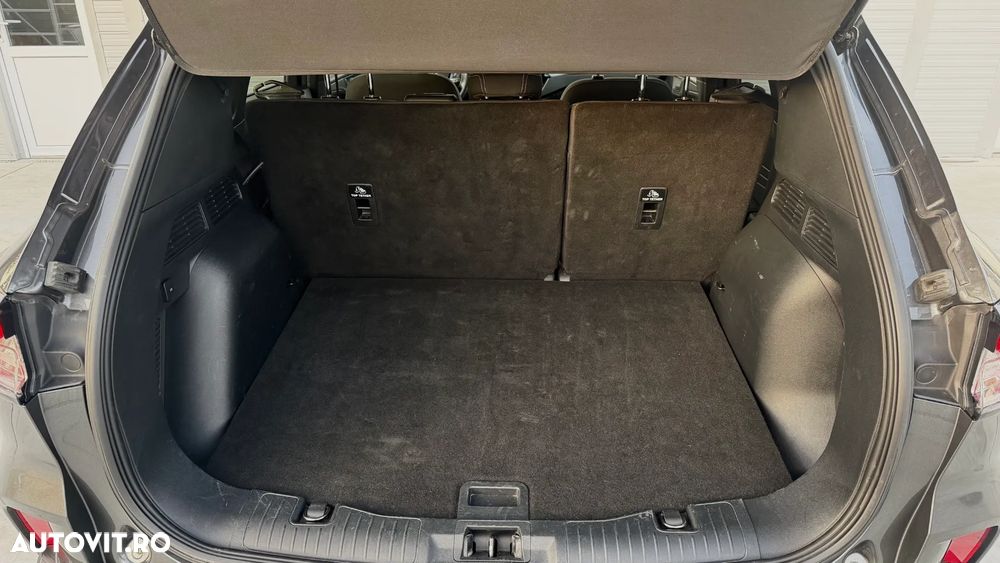 Ford Kuga - 28