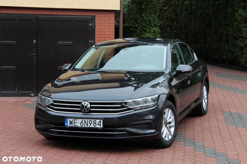 Volkswagen Passat 2.0 TDI EVO Business DSG - 2