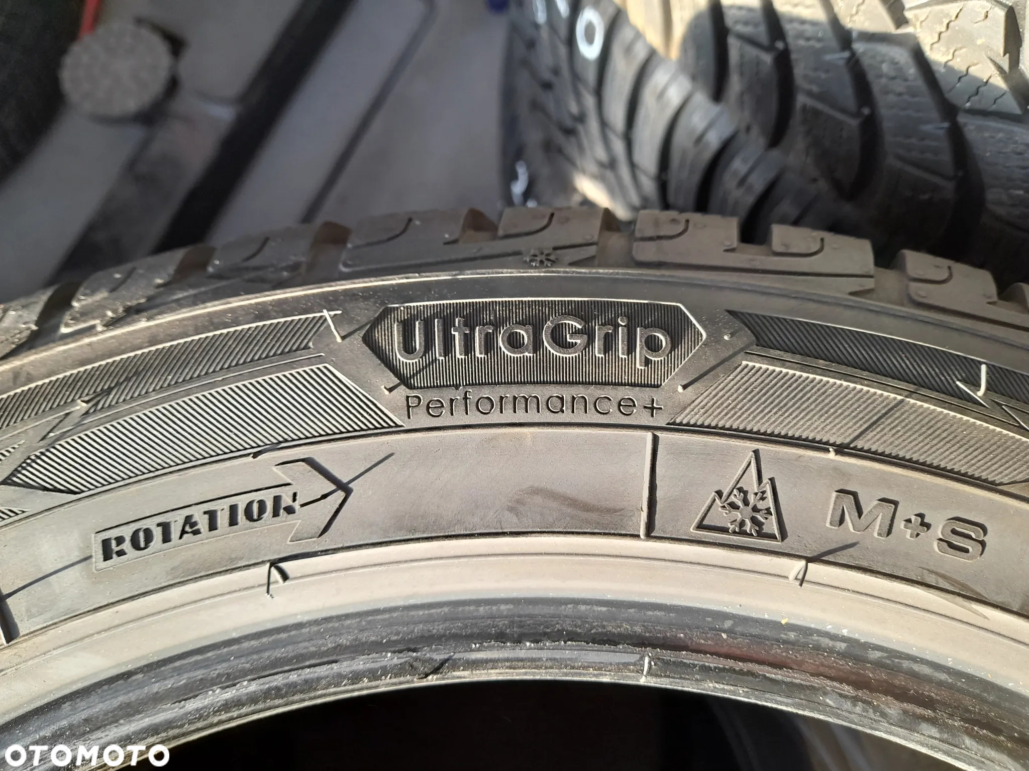Opony zimowe Goodyear UltraGrip Performance+ 225/50 17 98H M+S - 3