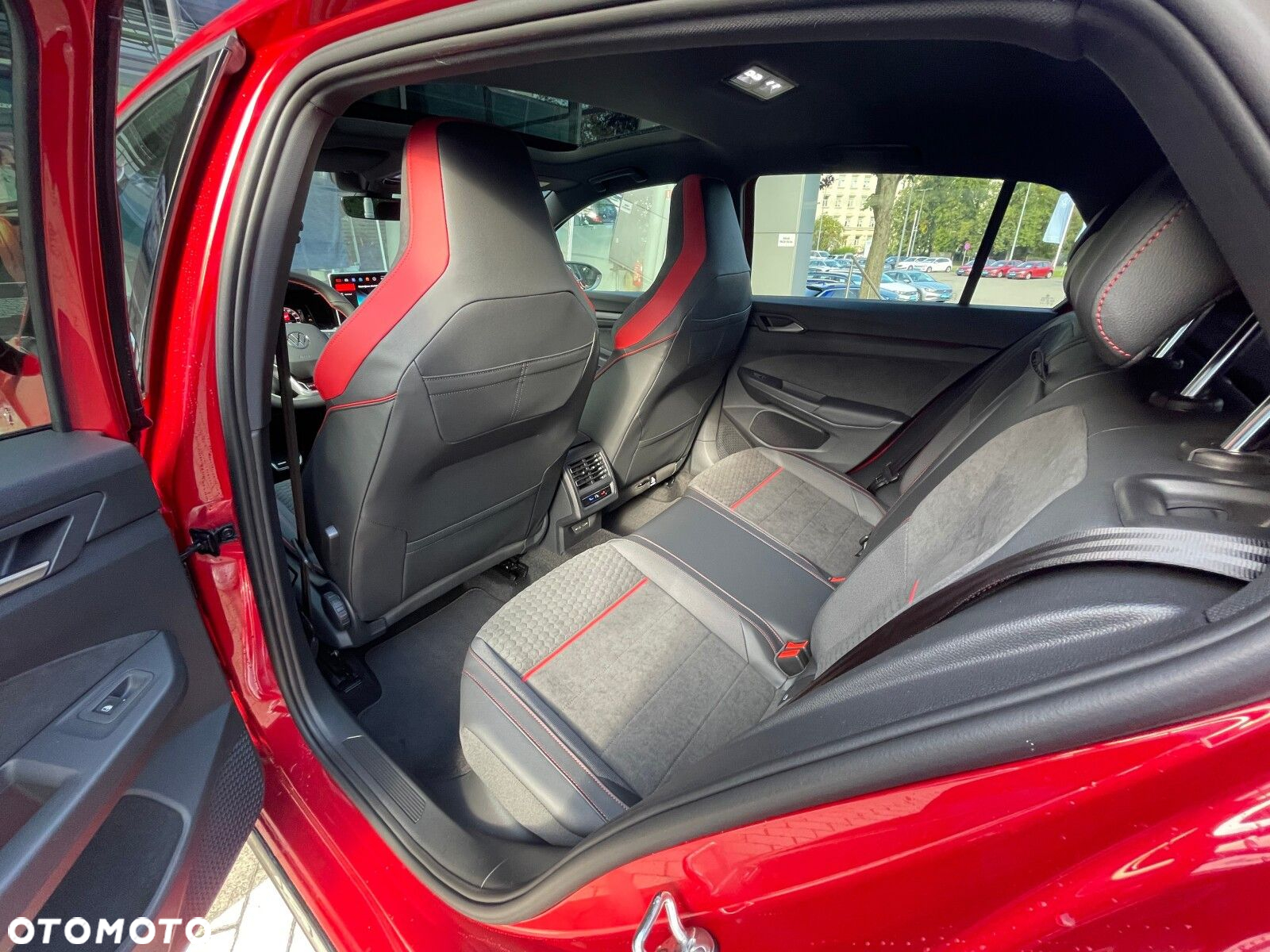 Volkswagen Golf - 24