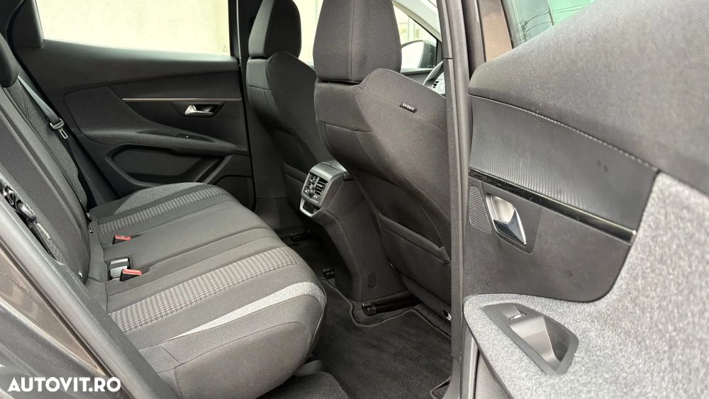 Peugeot 3008 - 23