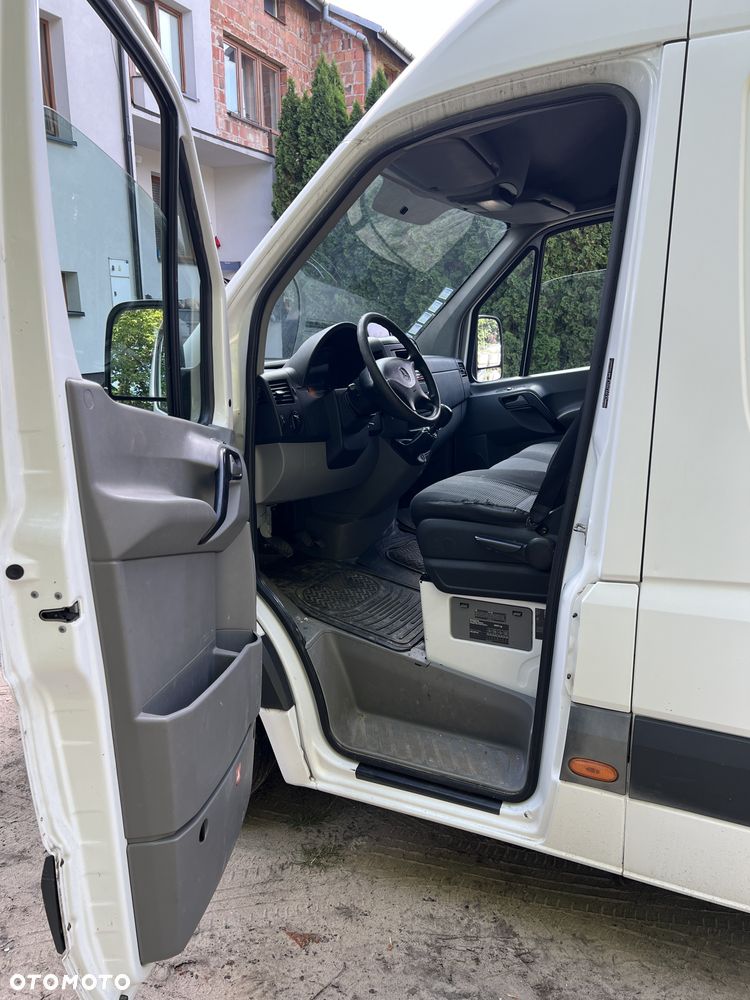 Mercedes-Benz Sprinter - 8