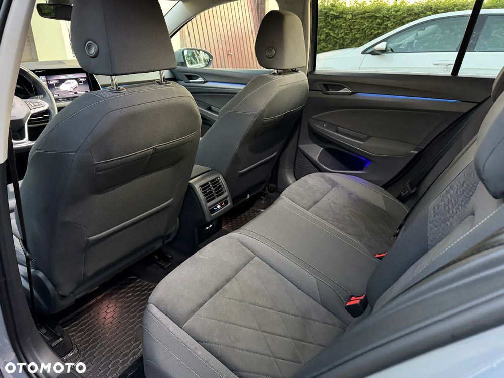 Volkswagen Golf 1.5 TSI EVO Style - 27