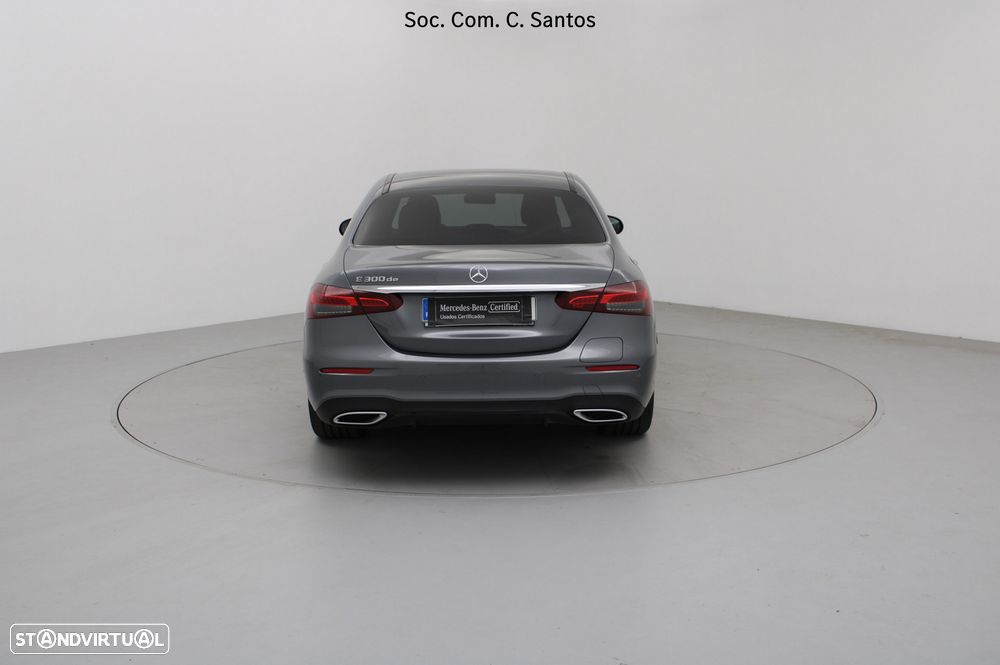 Mercedes-Benz E 300 de AMG Line - 6