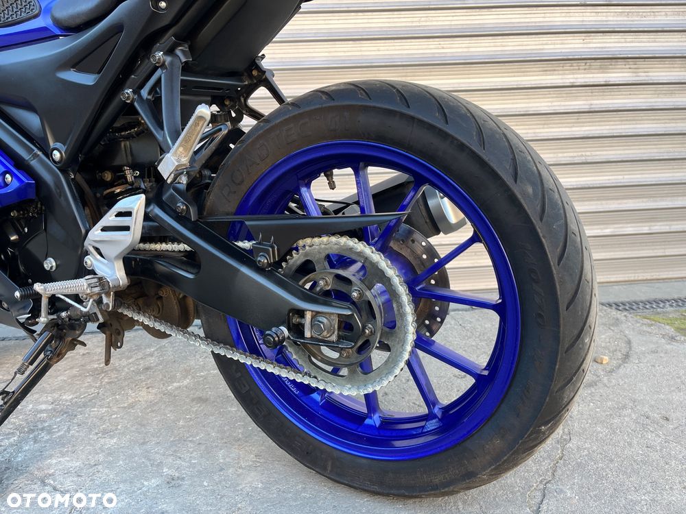 Yamaha YZF - 13