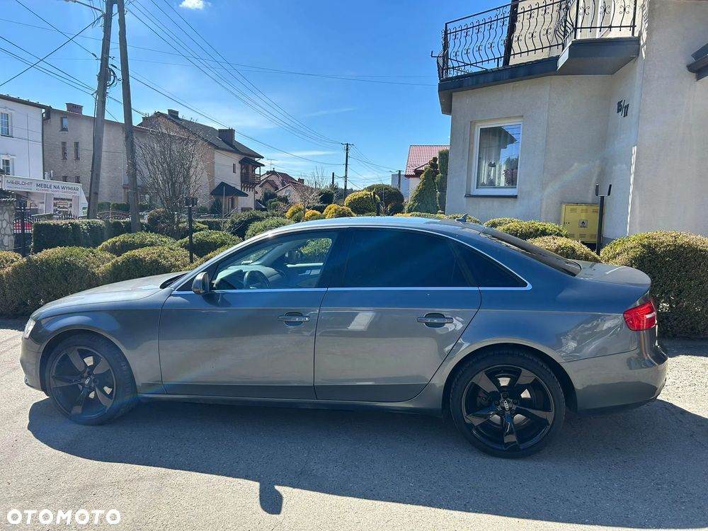 Audi A4 Limousine - 5