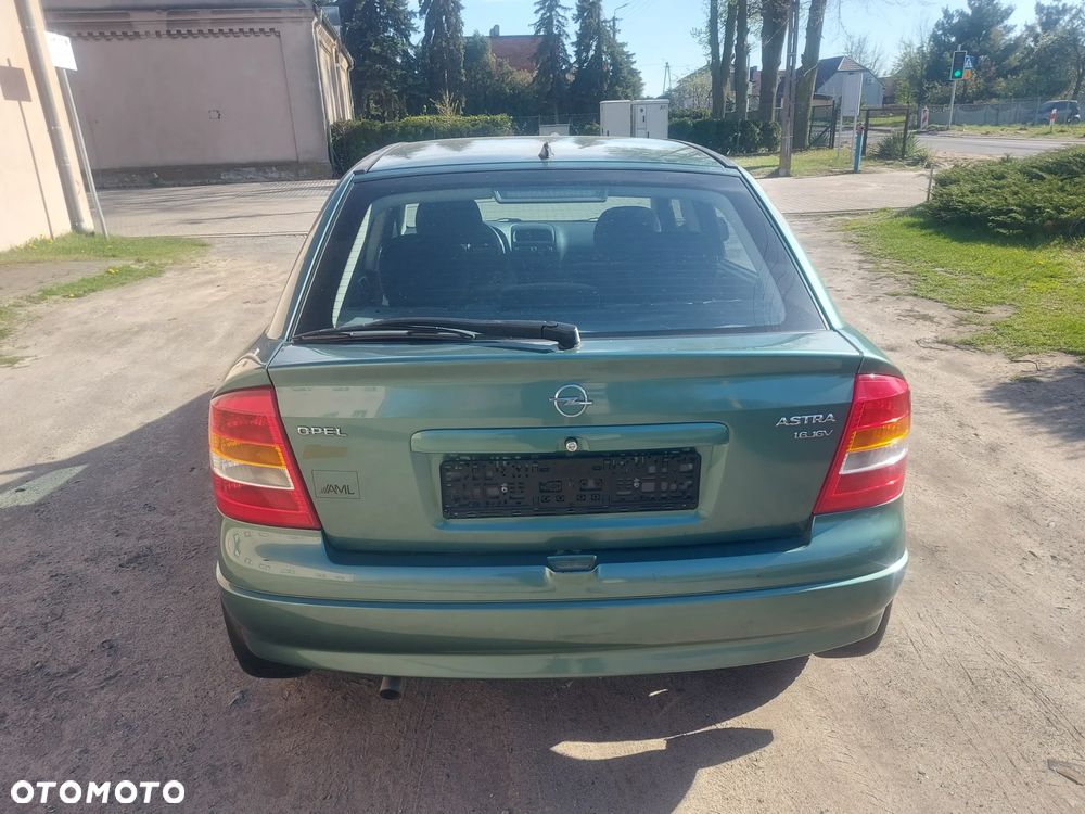 Opel Astra 1.6 16V Mid - 6