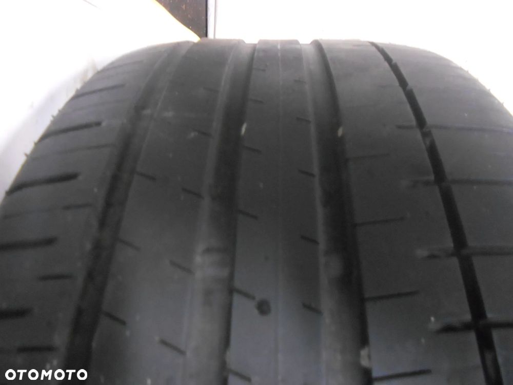 OPONA POJEDYNKA 285/40R21 FALKEN AZENIS FK510 SUV DOT 4121 6MM - 2
