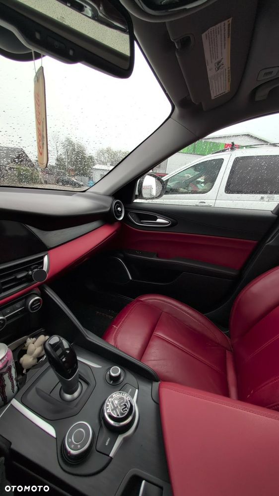 Alfa Romeo Giulia 2.0 Turbo TI Q4 - 7