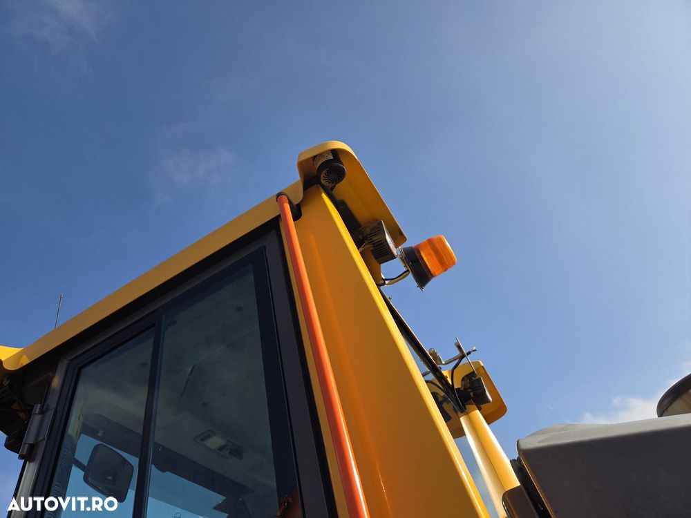 Volvo SD135B, 13,5t, latime tambur 2,3m, FULL OPTION, AC, oblon electric, GPS, antifurt, senzori pozitie, Anv 80% -ok, motor Volvo 150CP, Lung 6,1m, posibilitate leasing 4 ani, PROMOTIE 69.900 EUR+Tva - 24