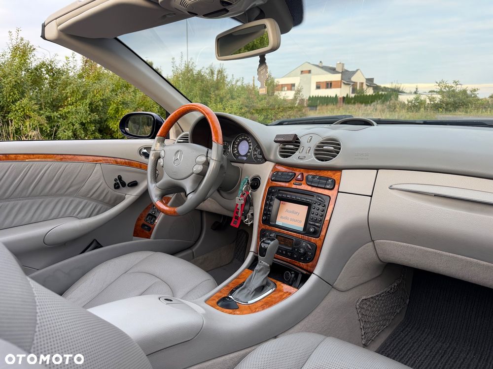 Mercedes-Benz CLK - 19