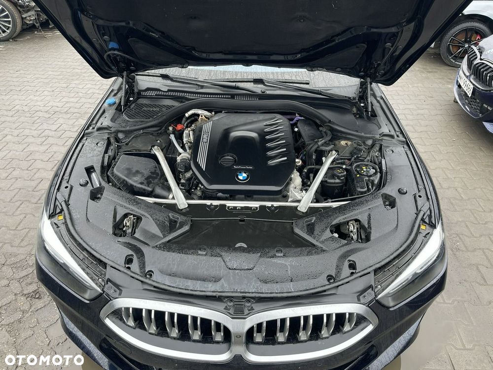 BMW Seria 8 840d xDrive mHEV - 17