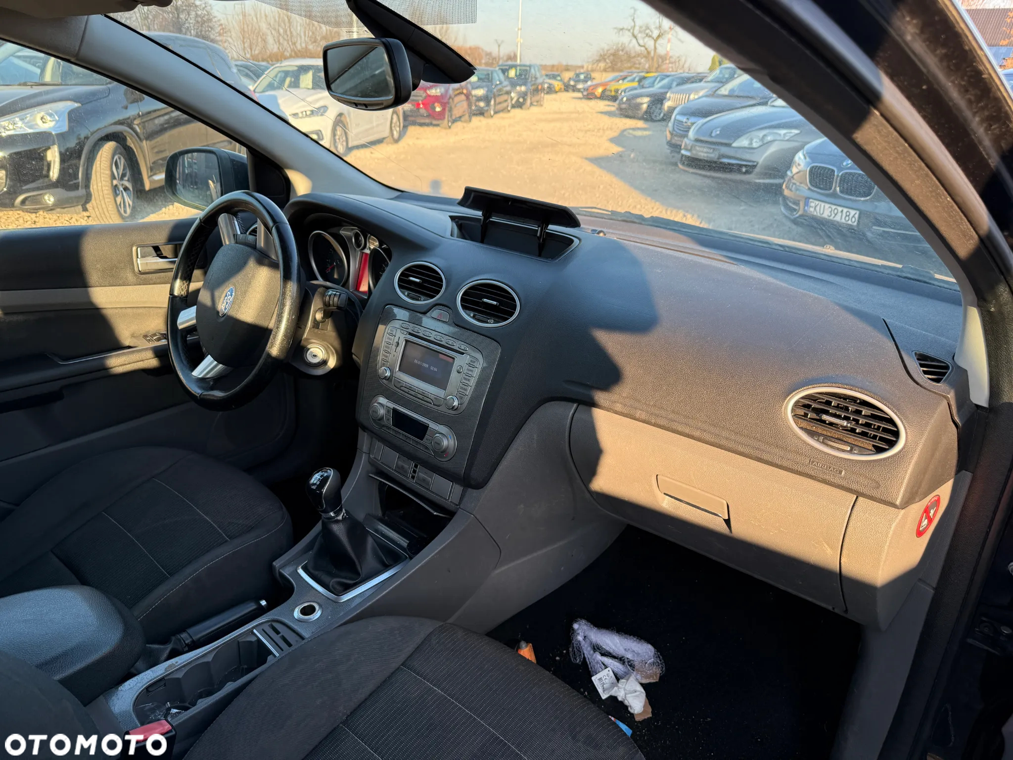 Ford Focus 1.8 FF Ghia - 8