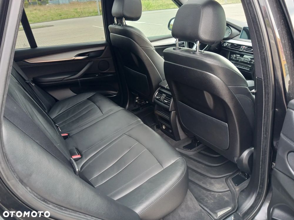 BMW X5 M M50d - 11
