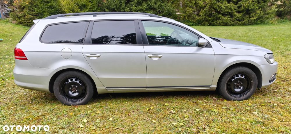 Volkswagen Passat - 4
