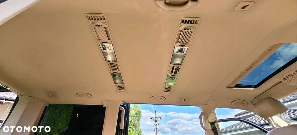Volkswagen Multivan - 25