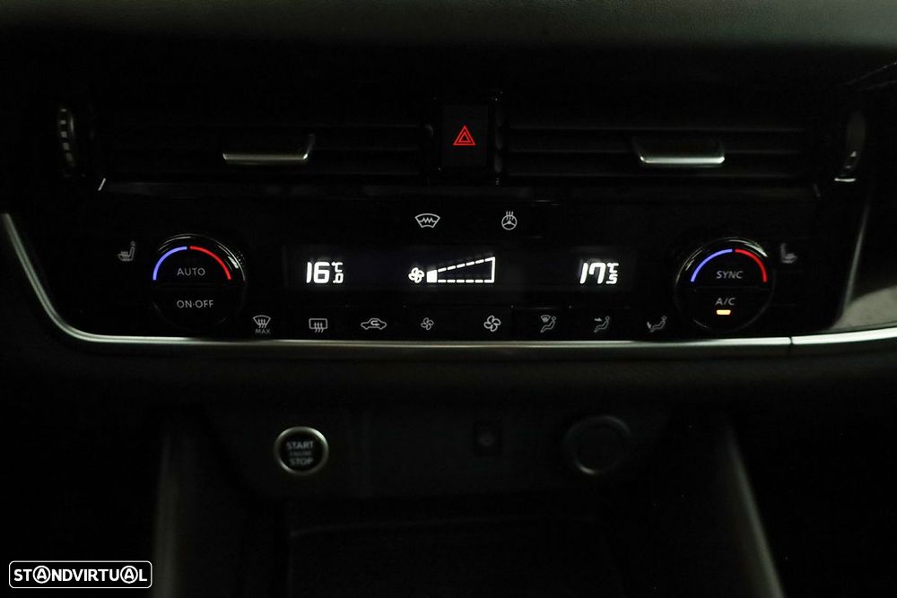 Nissan Qashqai 1.3 DIG-T N-Connecta LED Xtronic - 13