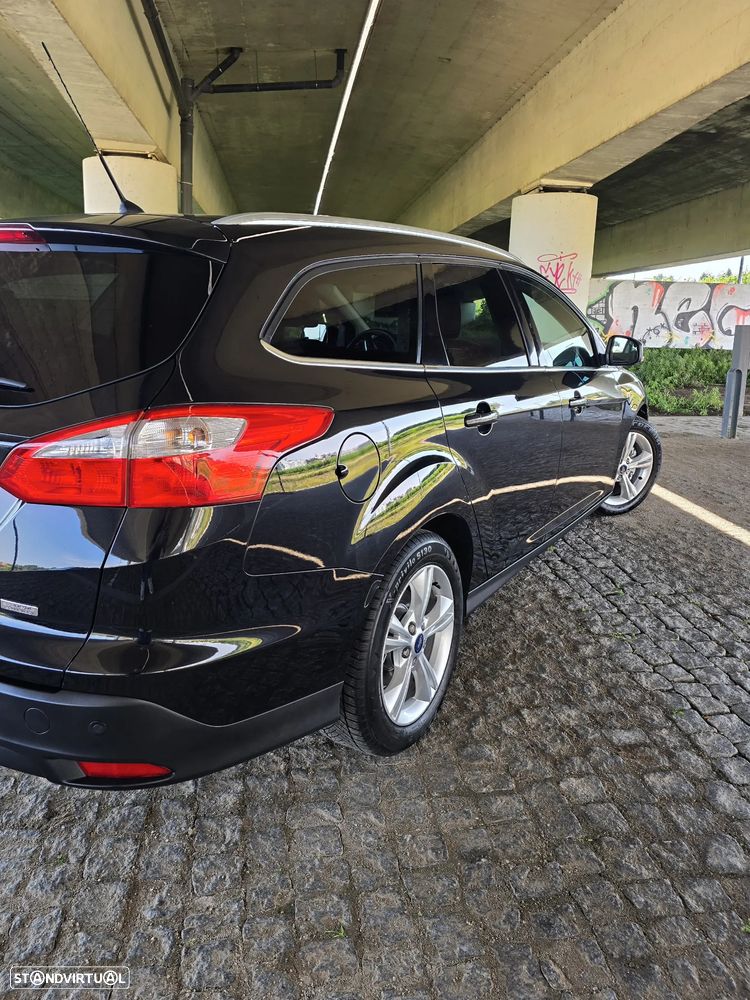 Ford Focus 1.0 EcoBoost S&S Champions Edition - 22