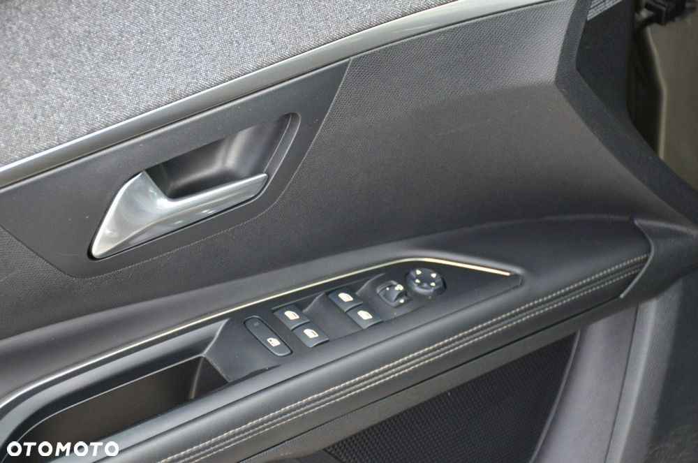 Peugeot 5008 - 21