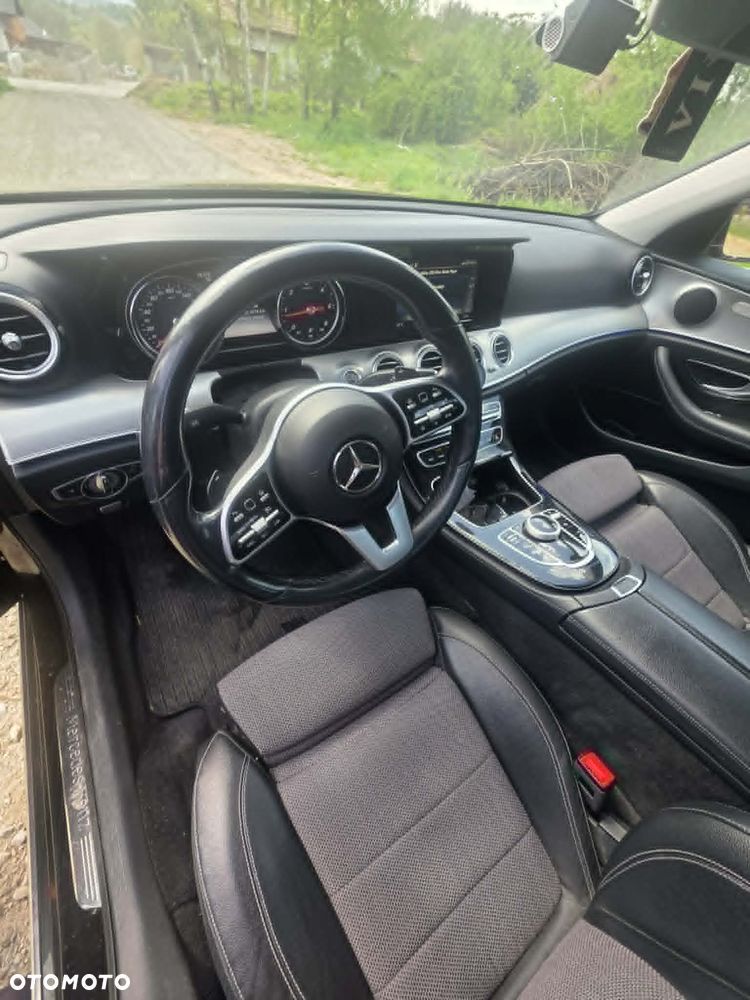 Mercedes-Benz Klasa E - 6