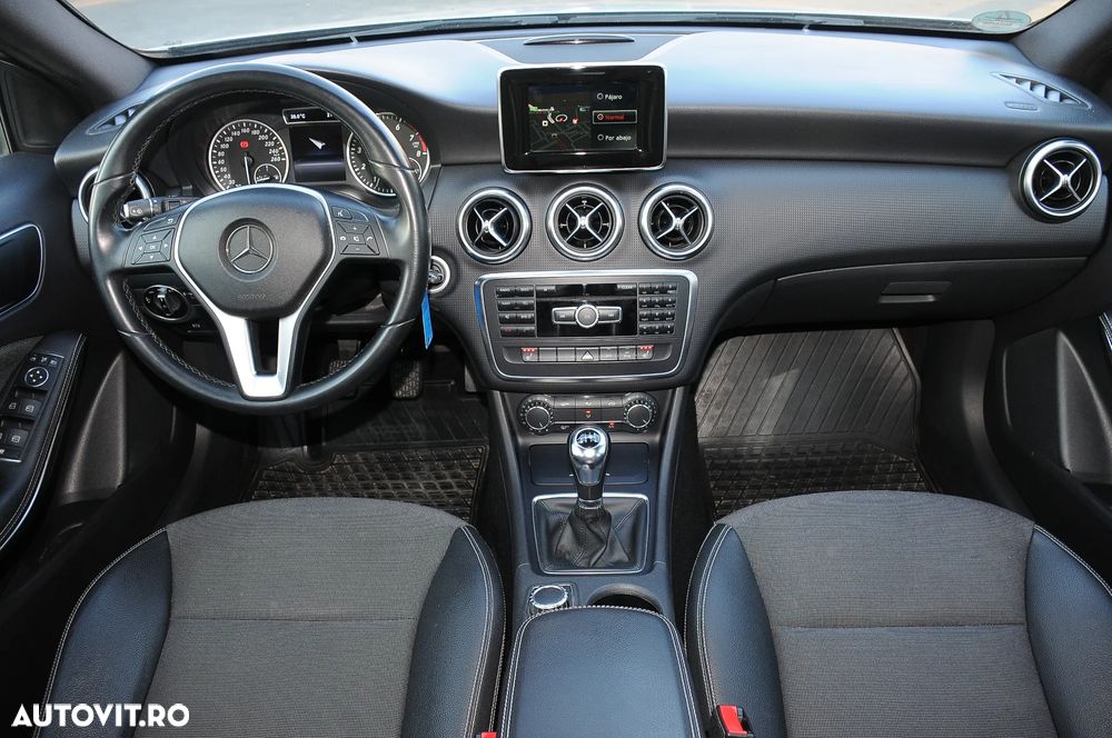 Mercedes-Benz A 180 AMG Line - 7