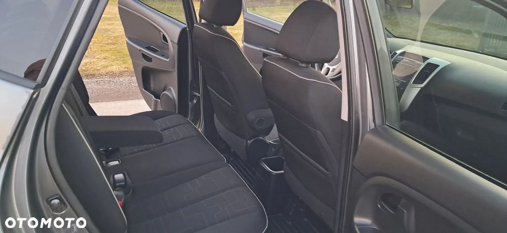 Kia Venga 1.4 CVVT Vision - 14
