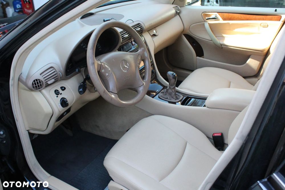 Mercedes-Benz Klasa C 180 Kompressor Elegance Sport Edition - 9