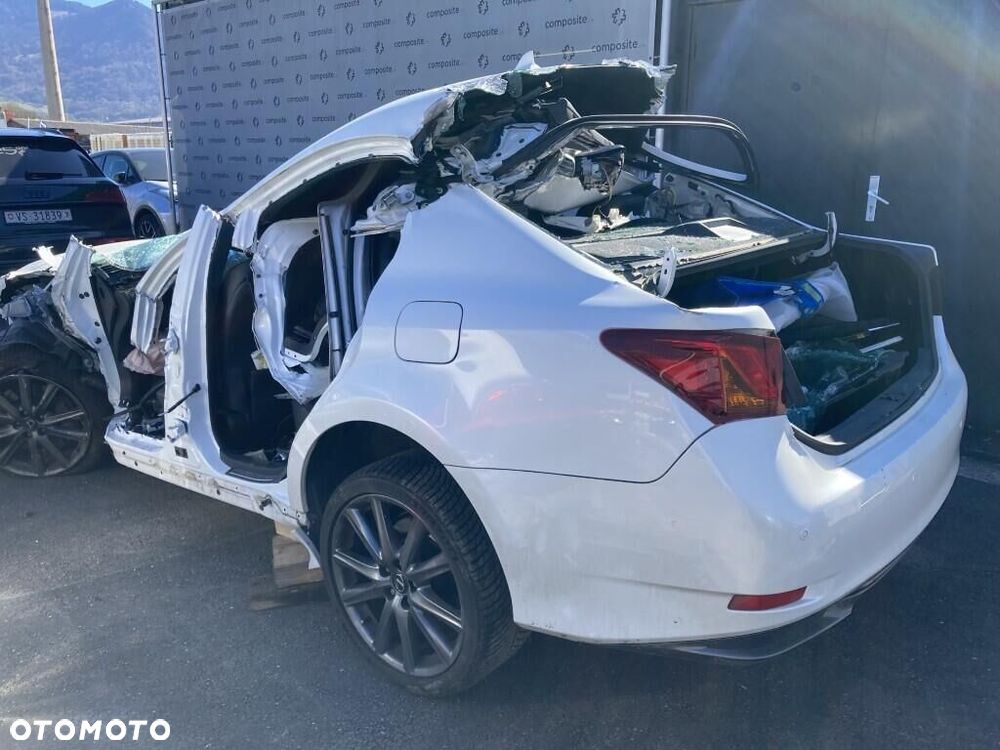 Lexus GS 450h F Sport - 3