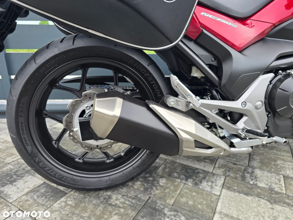 Honda NC - 17