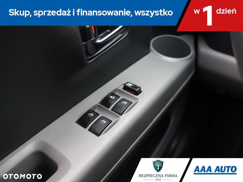 Daihatsu Sirion - 17