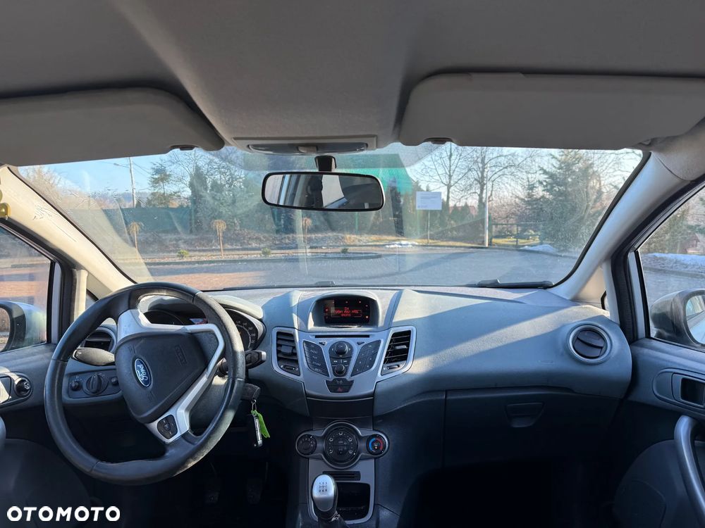 Ford Fiesta 1.4 TDCI Champions Edition - 9