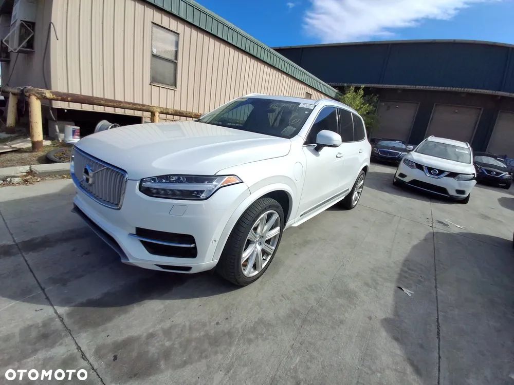Volvo XC 90 - 39