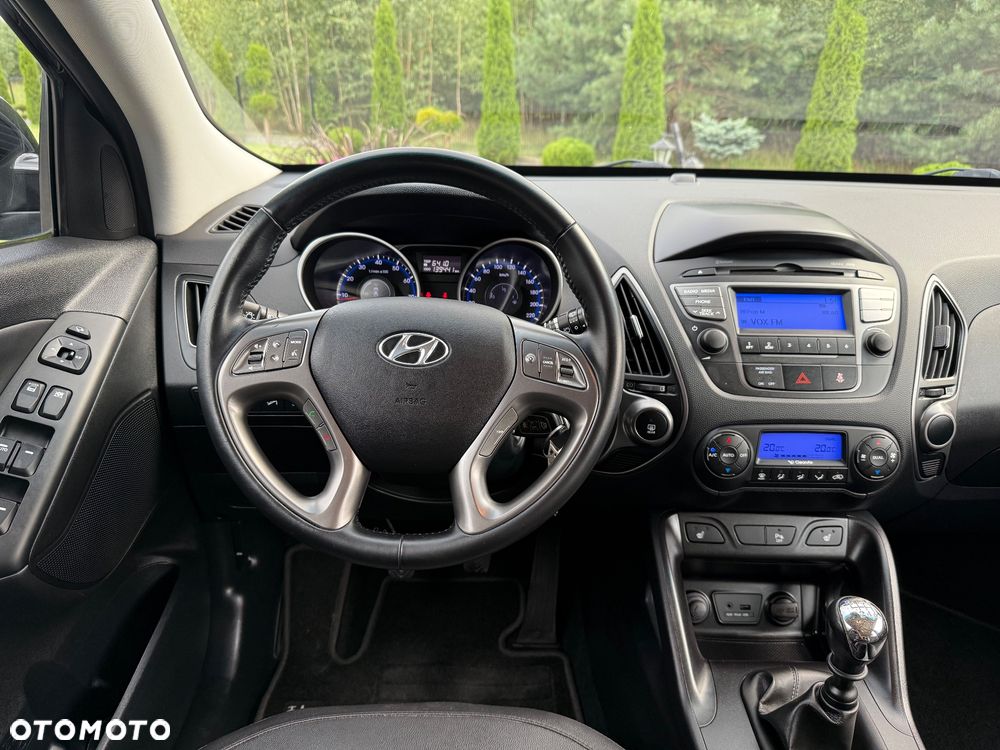Hyundai ix35 1.6 2WD Fifa World Cup Edition - 11