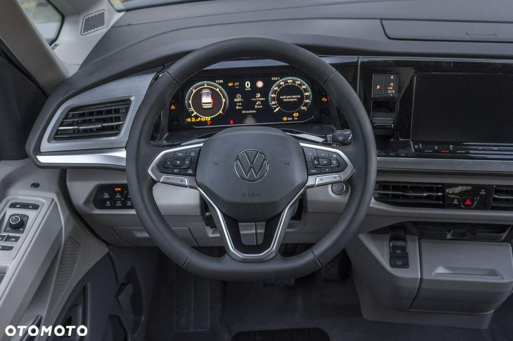 Volkswagen Multivan - 11