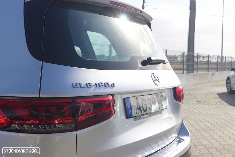 Mercedes-Benz GLB 180 d Progressive - 17