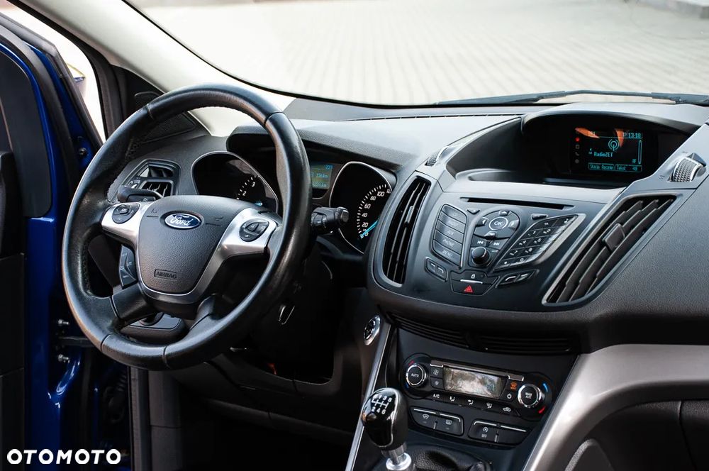 Ford Kuga 1.5 EcoBoost TITANIUM - 6