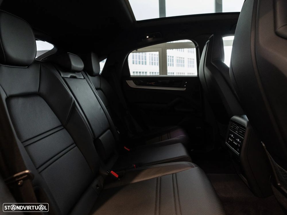 Porsche Cayenne Coupé E-Hybrid Tiptronic S - 34