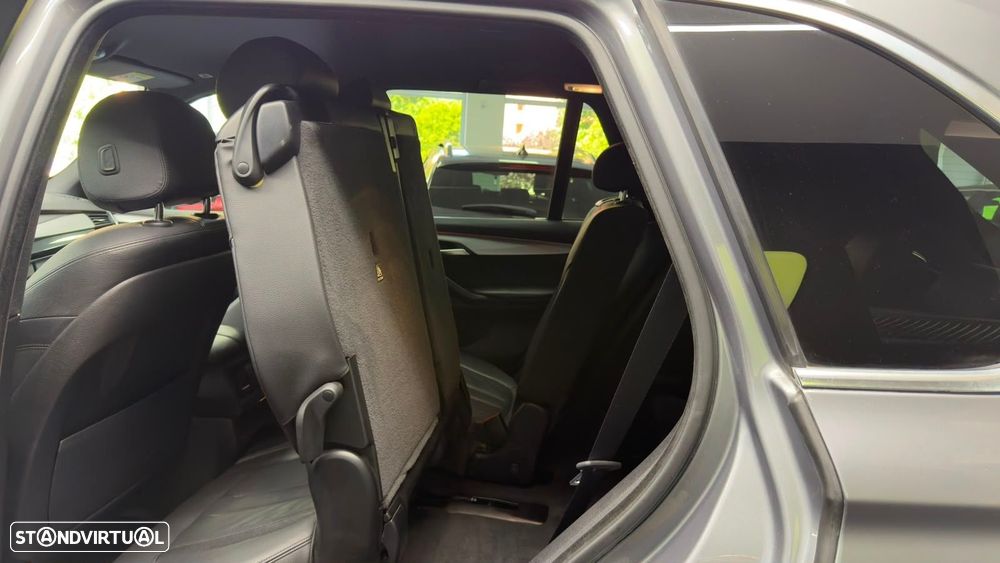 BMW X5 25 d sDrive Comfort 7L - 32