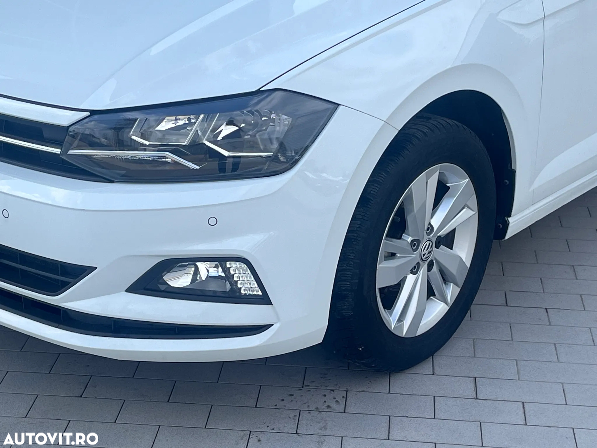 Volkswagen Polo 1.0 TSI DSG Comfortline - 6