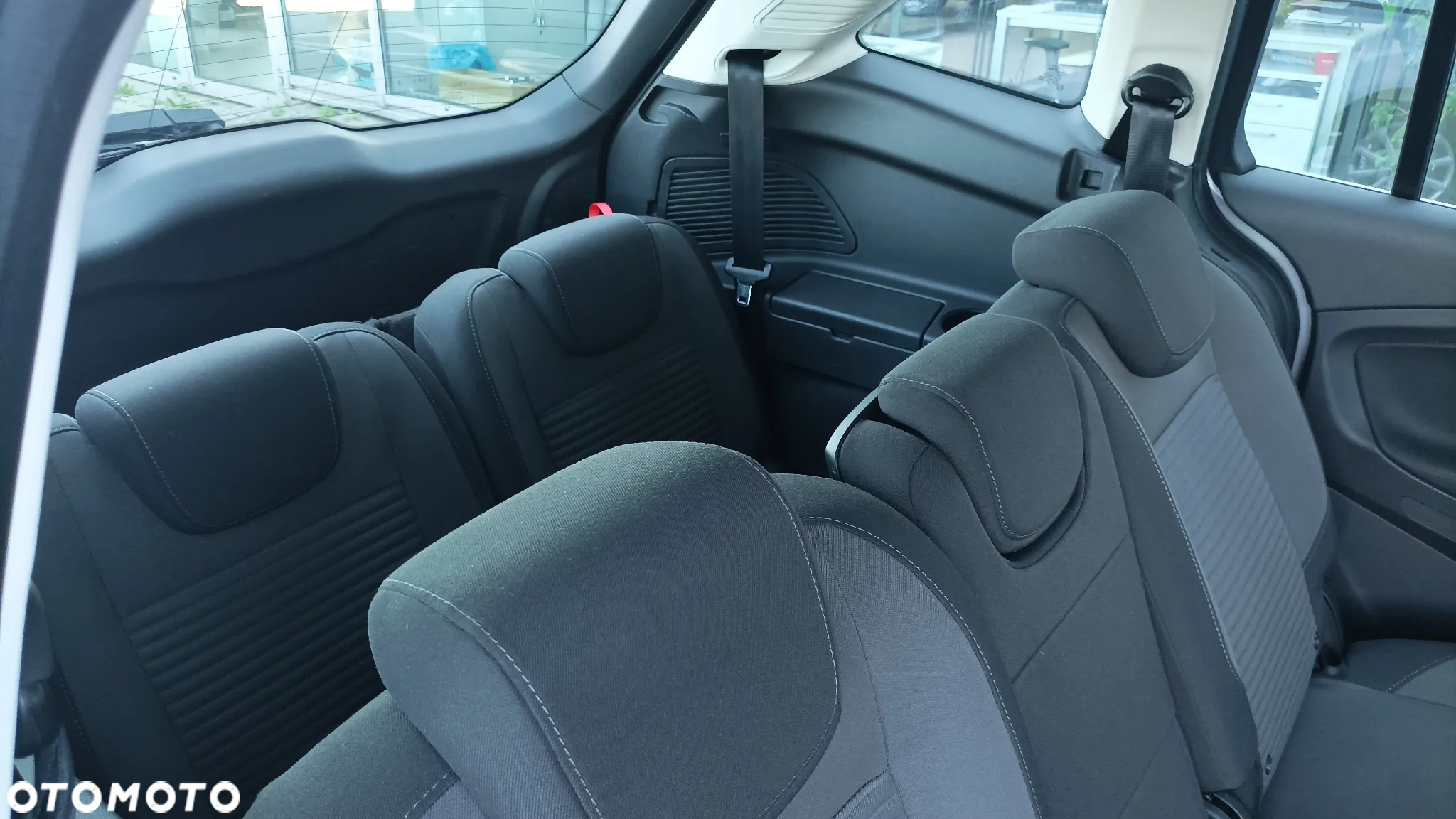Ford Grand C-MAX Gr 1.5 TDCi Titanium ASS - 11