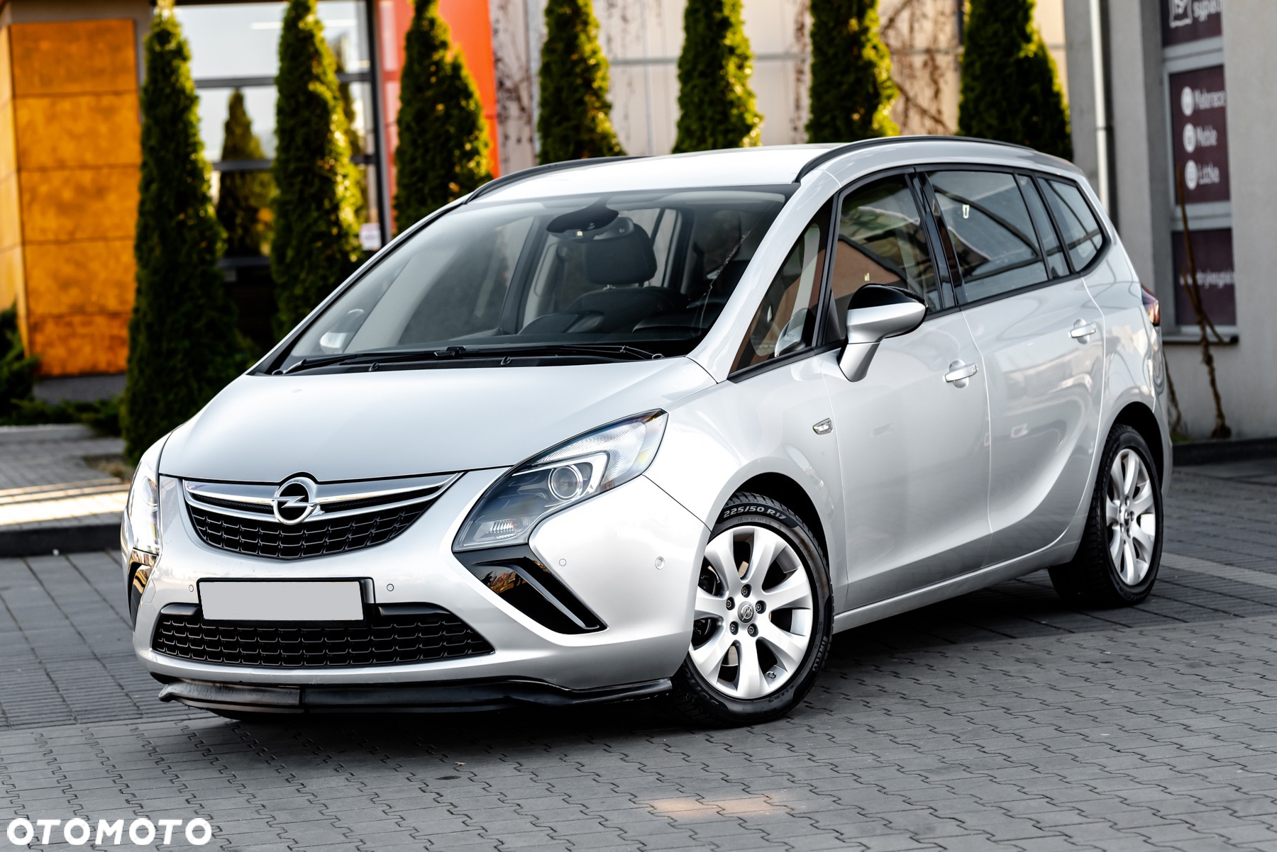 Opel Zafira Tourer 1.4 Turbo Business Edition - 2