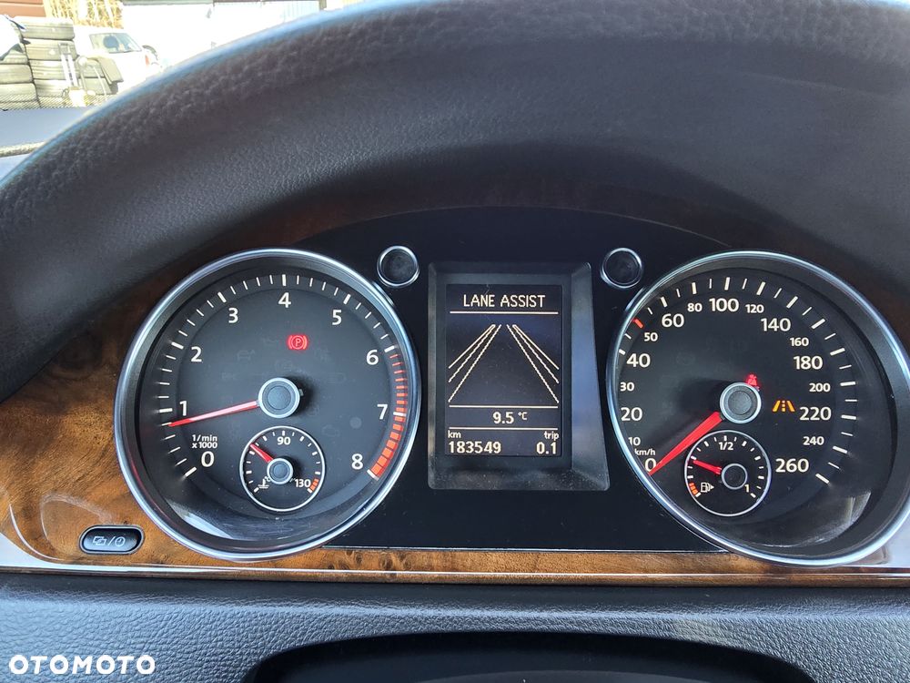 Volkswagen Passat - 39