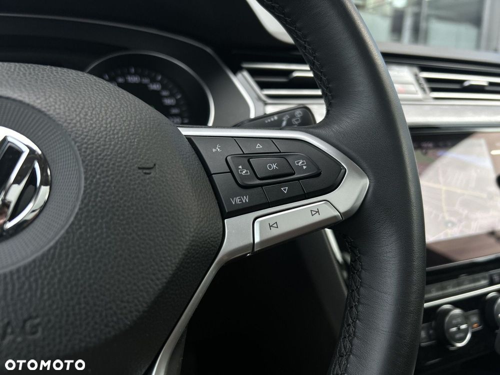 Volkswagen Passat - 26