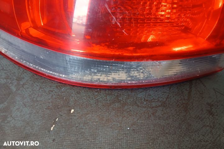 Lampa / Tripla stop stanga pe aripa 5K0945257 5K0945257 Volkswagen VW - 3